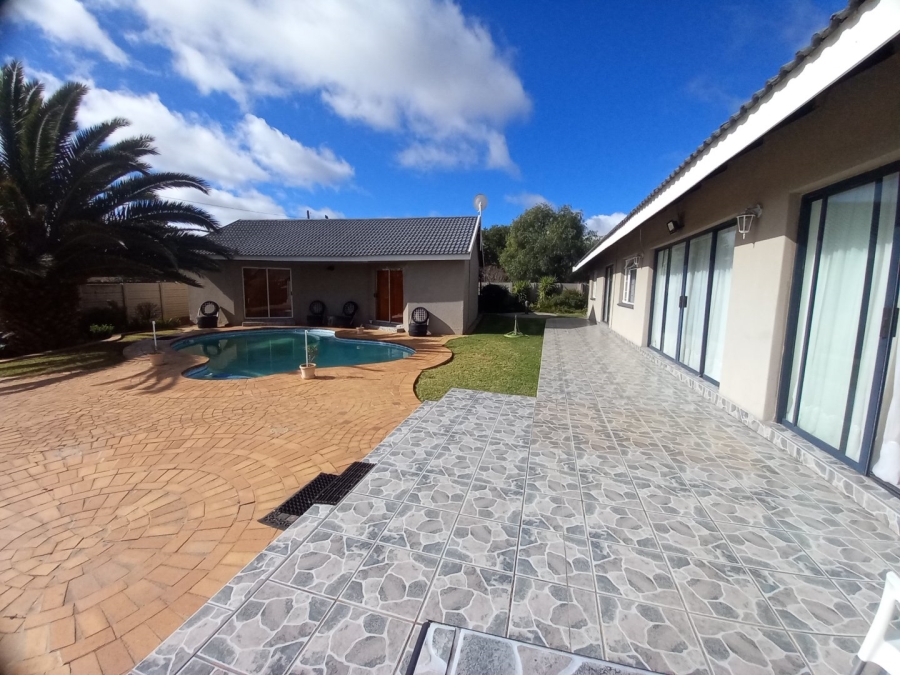4 Bedroom Property for Sale in Roodia Free State